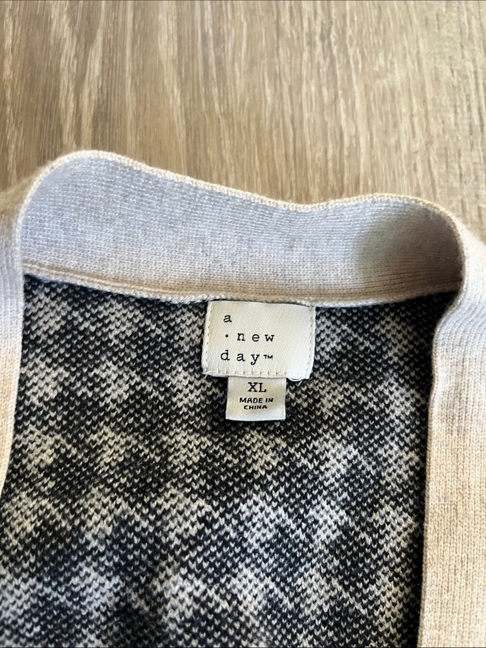 a new day Black & Cream Houndstooth Button-Front Cardigan - Picture 2 of 5